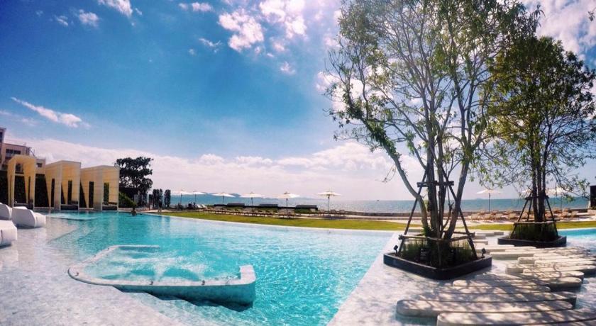 Beachfront 1BR Condo 25th Floor VerandaResidence — 5-Star Luxury Hotel in Pattaya, Thailand