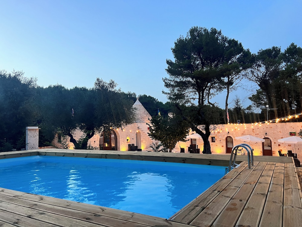 Locazione turistica il boschetto — 4-Star Luxury Hotel in Martina Franca, Italy