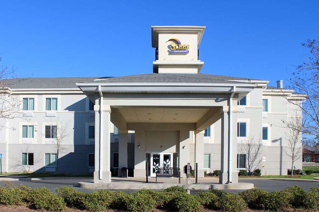 Sleep Inn & Suites near Liberty Place I 65 - featured photo