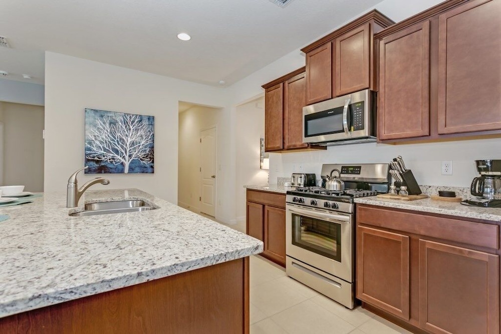 Amazing 7 Bedroom Solterra New Resort Home 7 Villa by Redawning - photo 19
