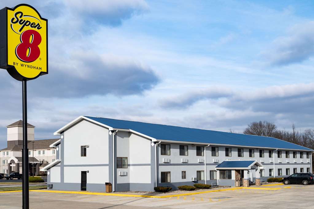 Super 8 by Wyndham Danville Illinois - photo 4