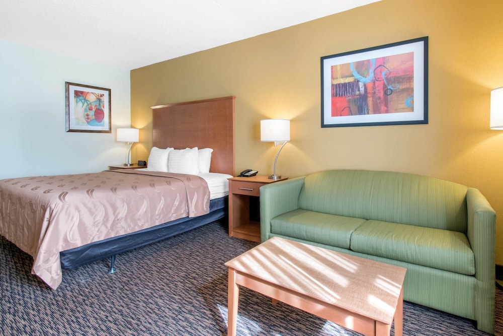 University Hotel & Suites Shippensburg Trademark by Wyndham - photo 15