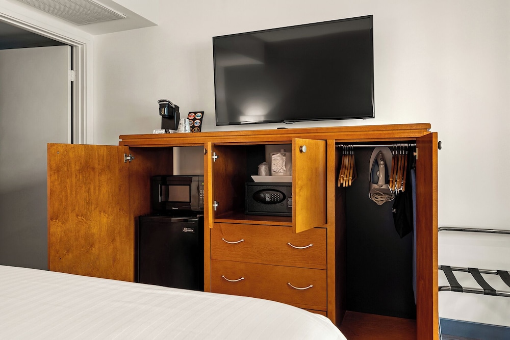Vagabond Inn Glendale - photo 19