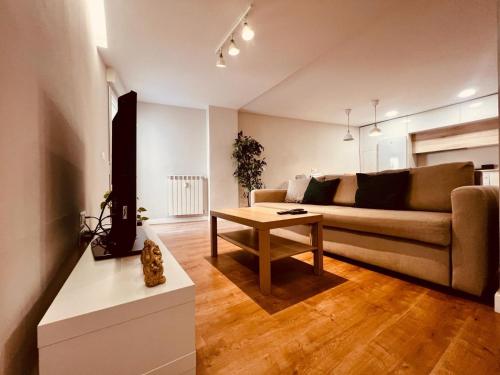 Piso Reformado Centrico Tranquilo Y Con Wifi Vut 09 398 — Burgos