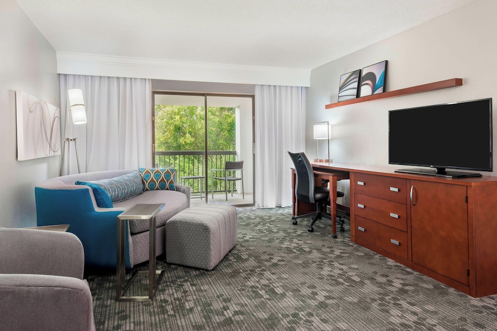 Courtyard by Marriott Sarasota Bradenton Airport - photo 12