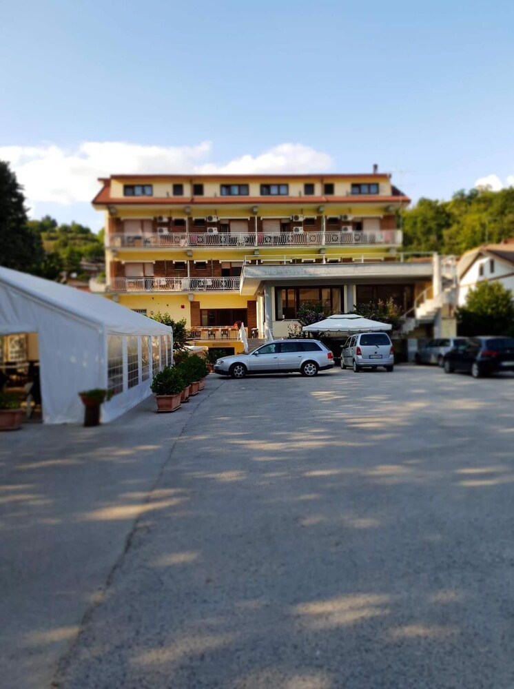 Hotel Miramonti — hotel in Tagliacozzo