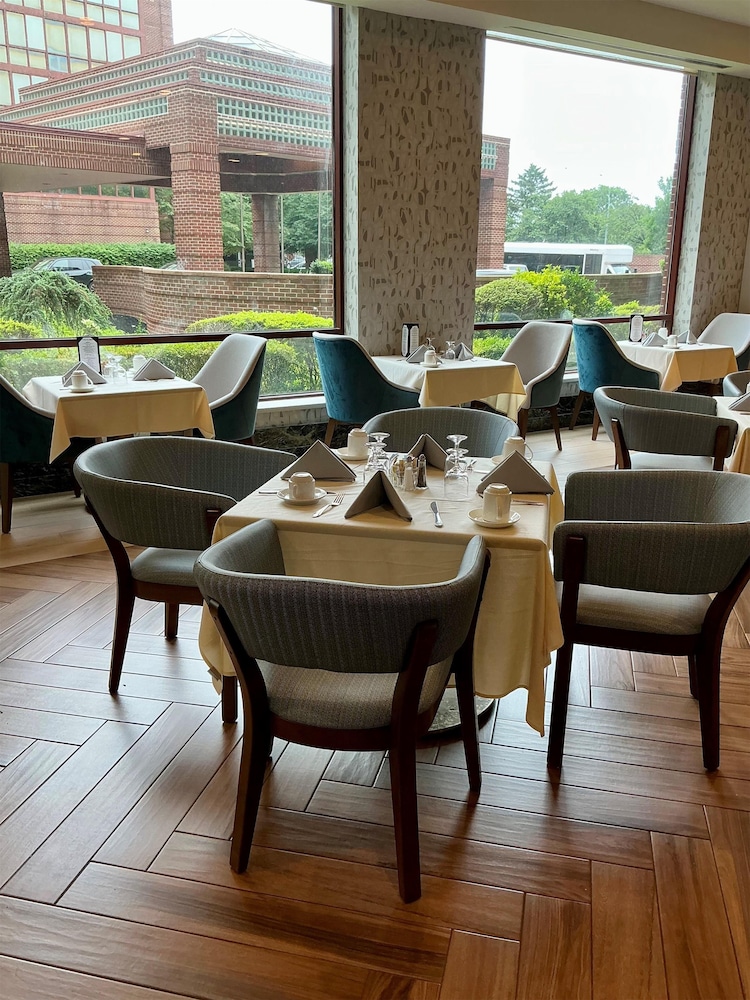 DoubleTree by Hilton New York LaGuardia Airport - photo 29