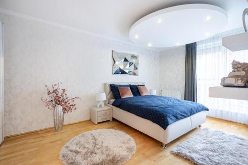 Beautiful three bedrooms apartment with free parking close to the Danube Coast — 4-Star Luxury Hotel in Budapest, Hungary