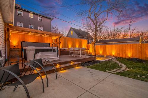 Relaxing Spot With Zen Garden Year Round Hot Tub — Omaha