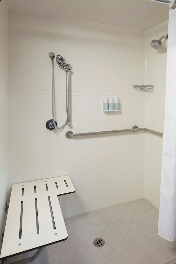 Residence Inn by Marriott Arlington at Rosslyn - photo 13
