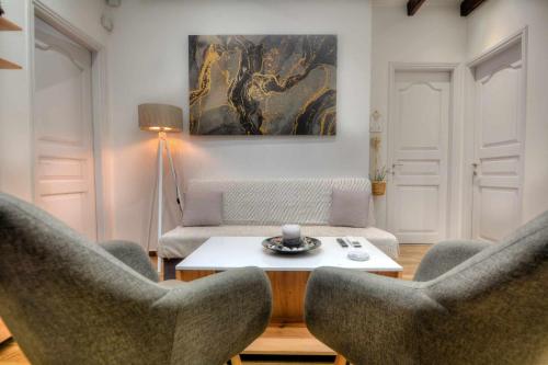 Stratos house — 4-Star Luxury Hotel in Alepou, Greece