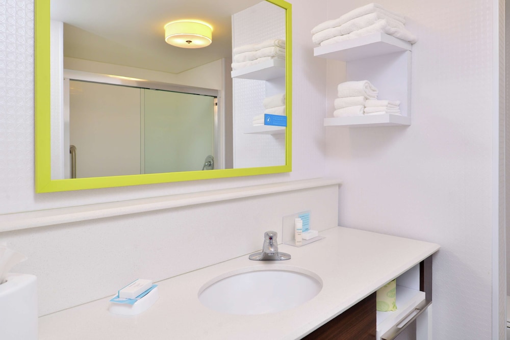 Hampton Inn & Suites St. Paul Oakdale Woodbury - photo 28