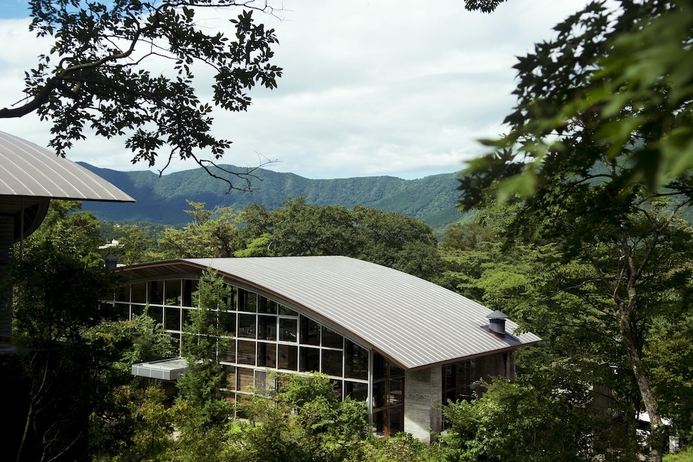 Hakone Retreat Före — 4-Star Luxury Hotel in Hakone, Japan