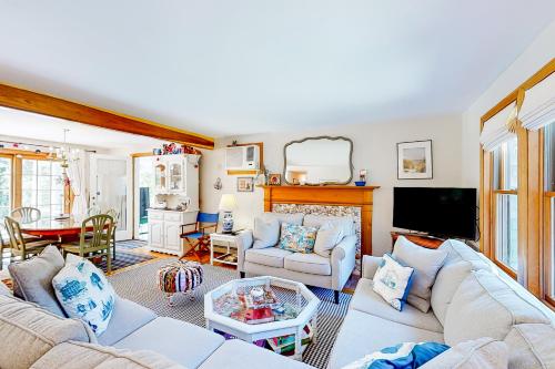 Seashore Splendor — Eastham