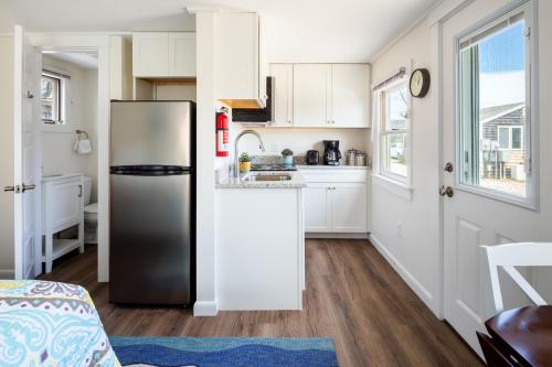 Truro Beach Cottages - photo 92