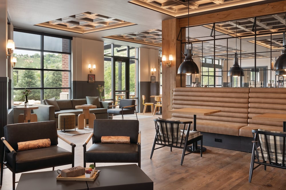 The Eddy Taproom & Hotel — Golden — photo 4