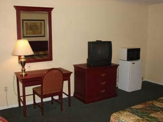 Express Inn Bay City - photo 14