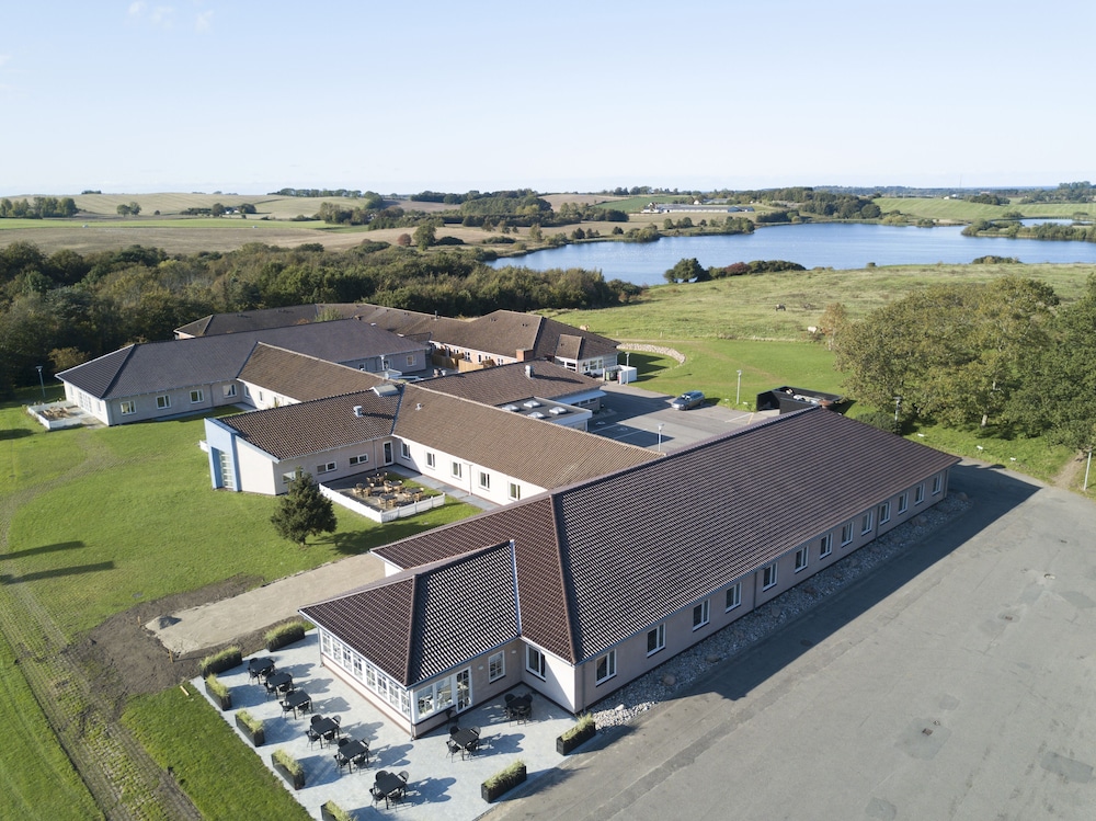 Hotel HøjbySø — hotel in Hojby