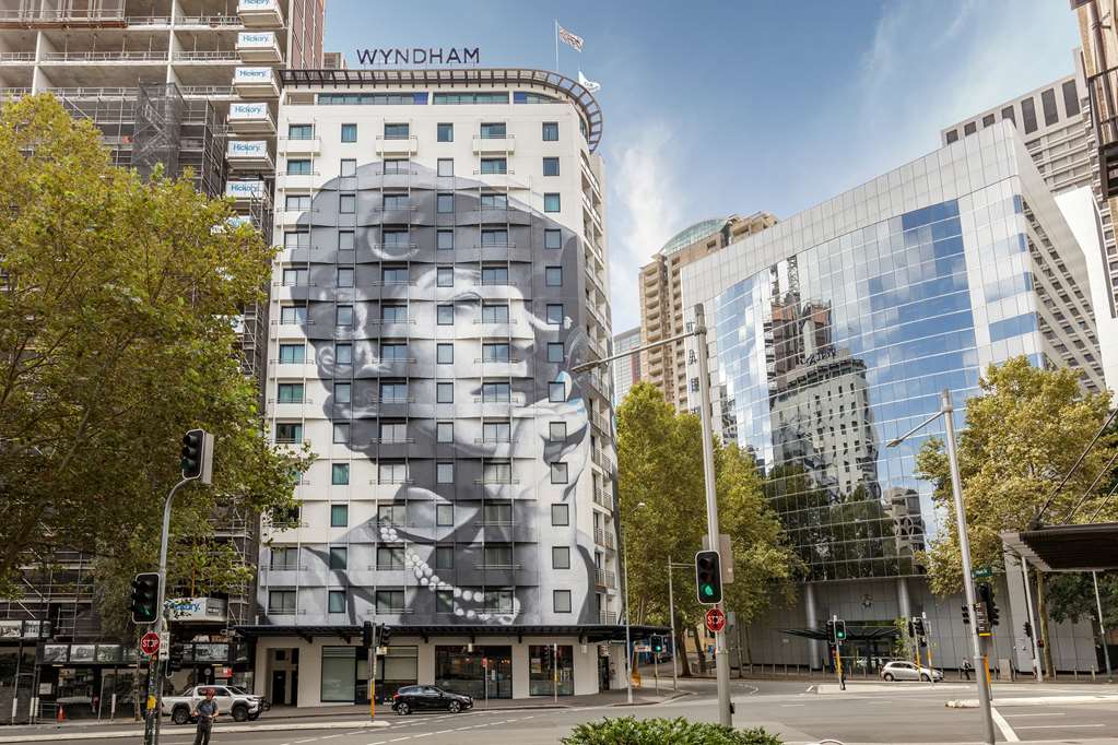 Wyndham Sydney Suites