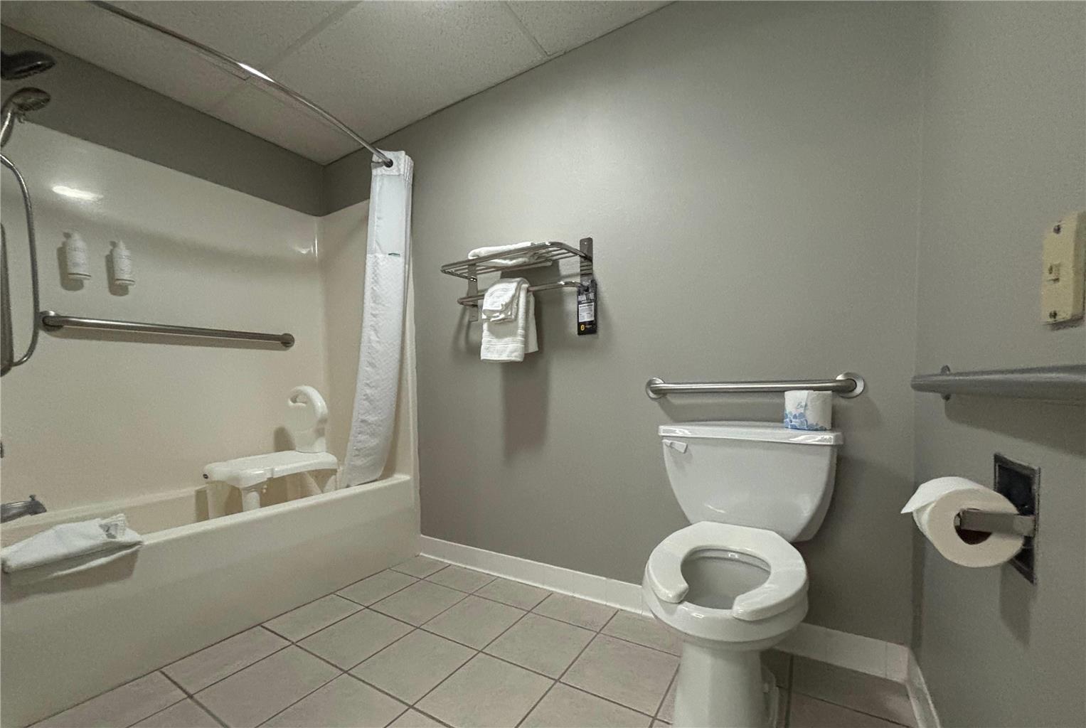 Super 8 by Wyndham Mt. Carmel IL - photo 16
