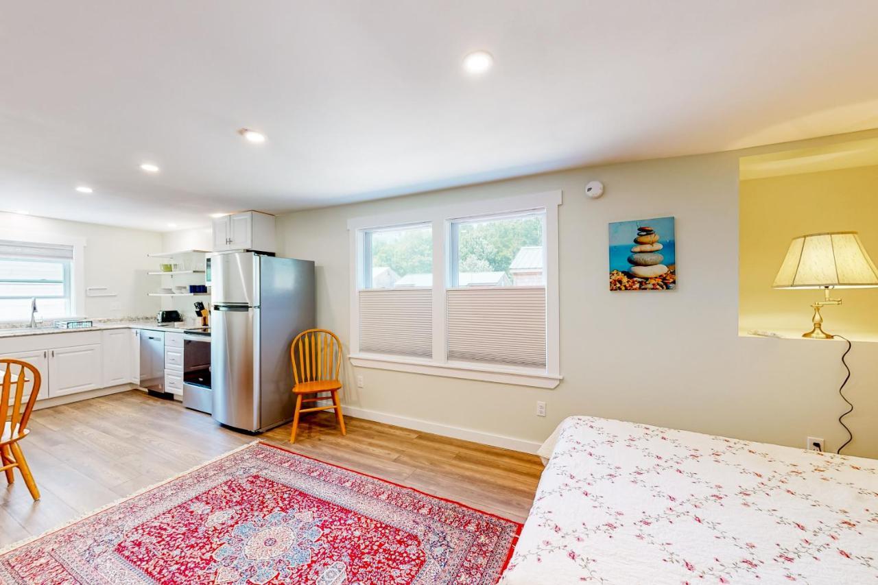 Shorebreeze Inn - photo 25