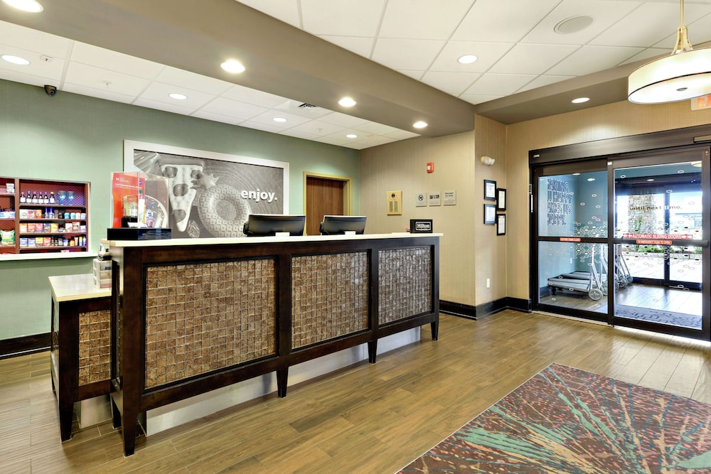 Hampton Inn & Suites Gulfport I 10 - photo 3