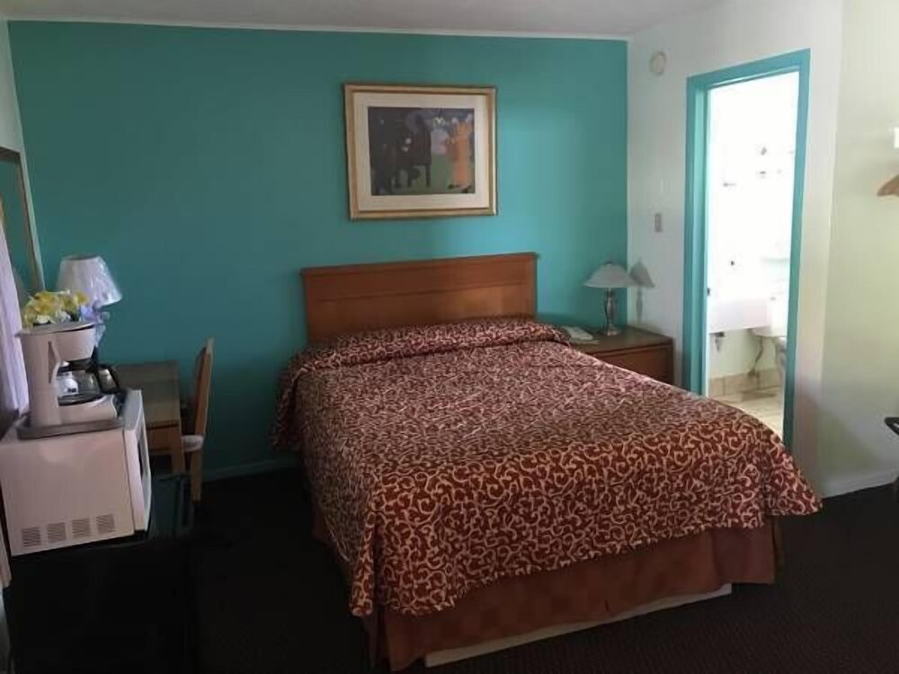 Klamath Motor Lodge - photo 35