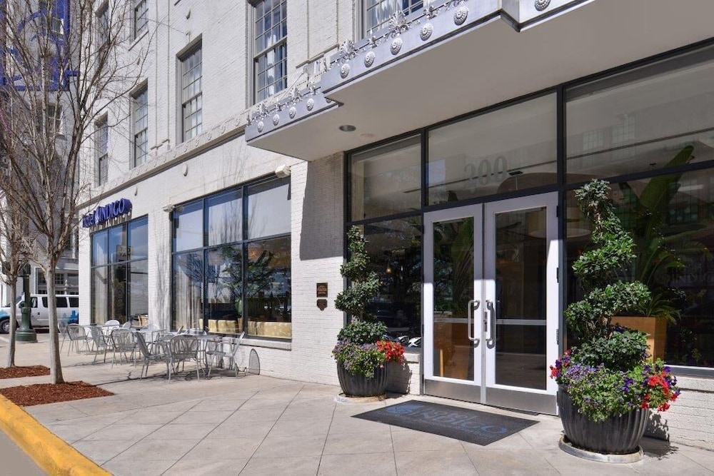 Hotel Indigo Baton Rouge Downtown by IHG - photo 105