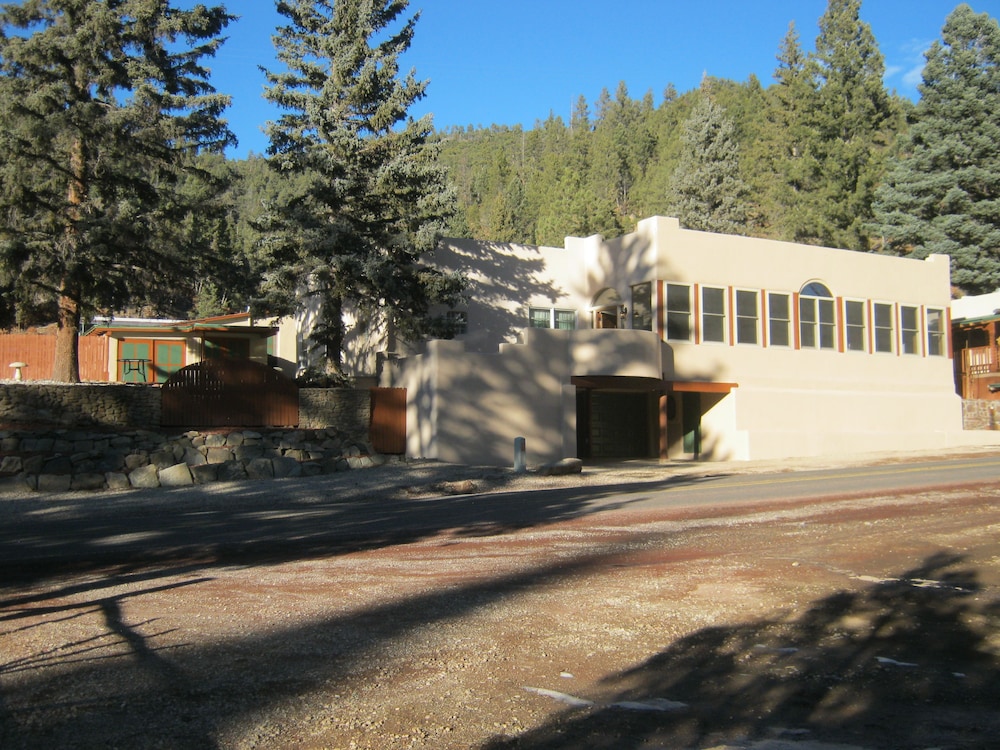 Shady Brook Inn and Resort - photo 100