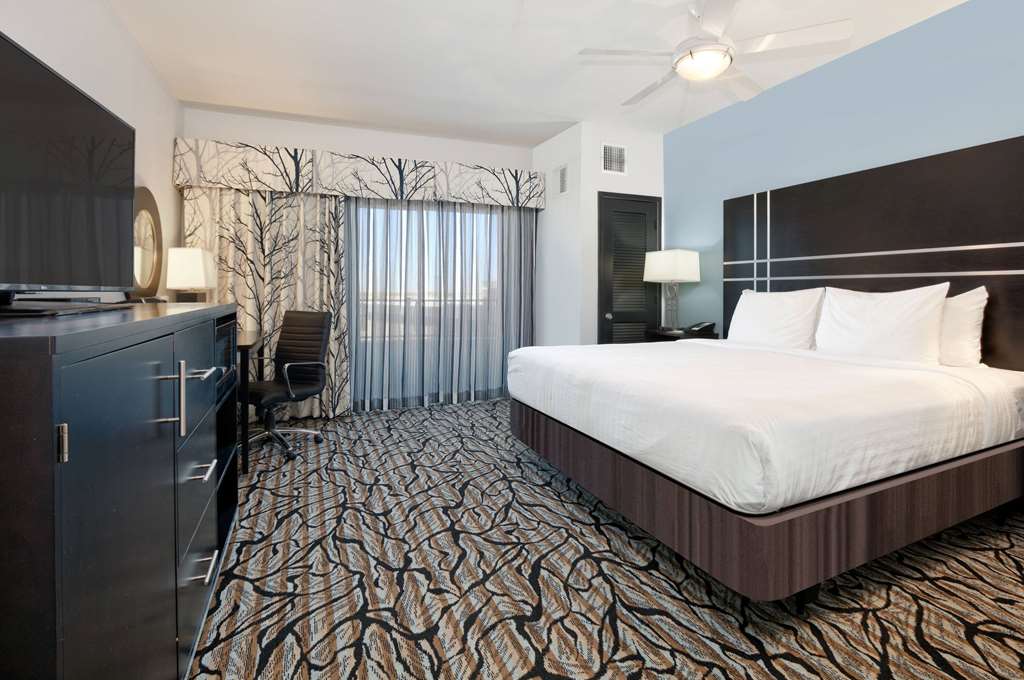 La Quinta Inn & Suites by Wyndham Lubbock Southwest - photo 15