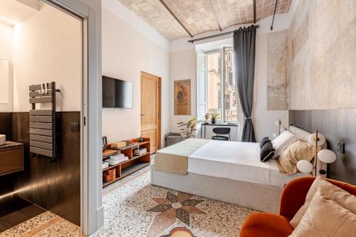 En suite Bedroom Manin 2 min walk to Termini Station — 4-Star Luxury Hotel in Rome, Italy
