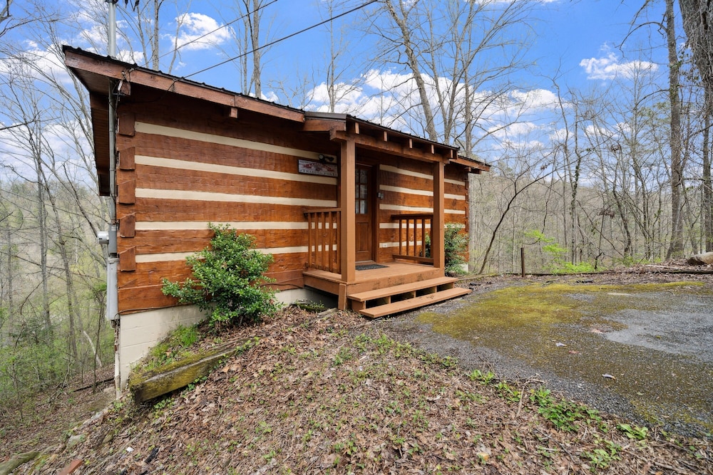 Together Always 1 Bedroom Cabin by Heavenly Views Resort - photo 23