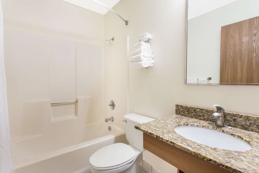 Days Inn by Wyndham Austin - photo 16