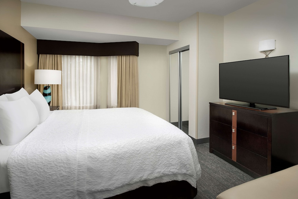 Hampton Inn & Suites Alpharetta - photo 14