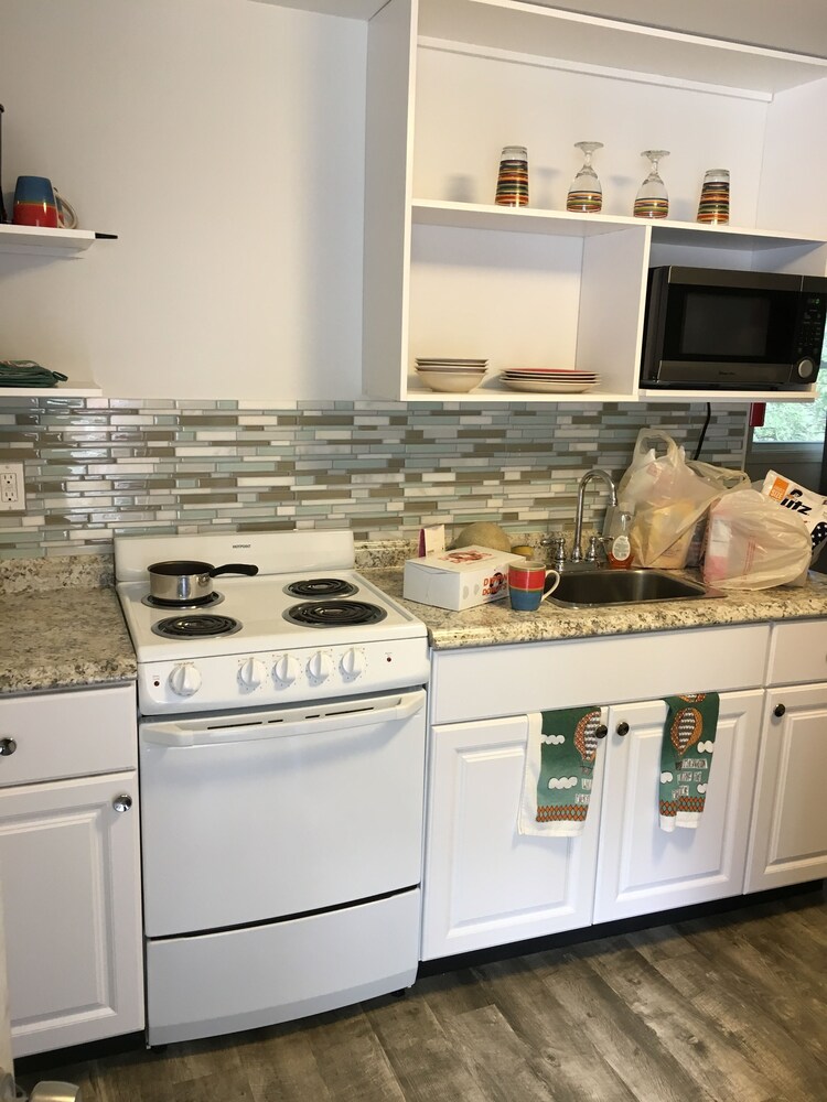 Emerald Isle Motel - photo 15
