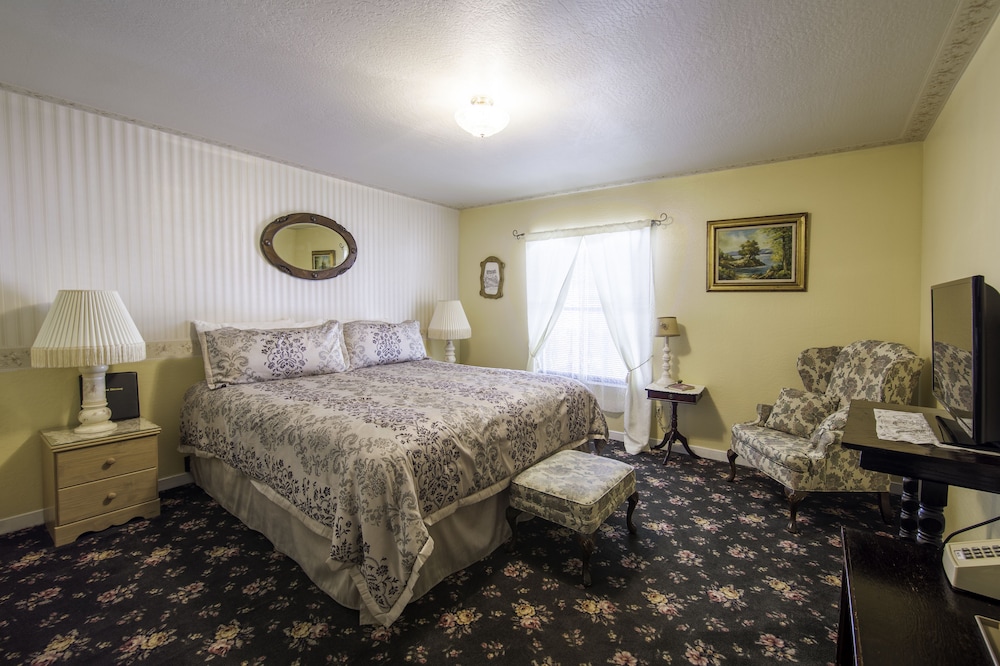 Historic Cary House Hotel - photo 7