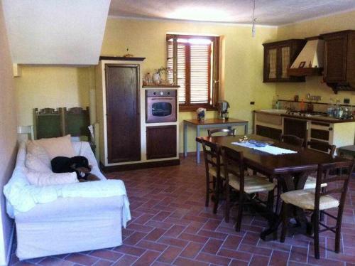 Appartamenti di campagna Le Rancole by Ospitaci — 4-Star Luxury Hotel in Valtopina, Italy