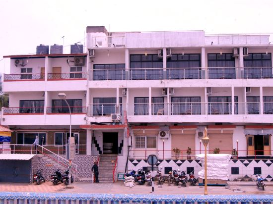 Apana Hotel in Diu, India