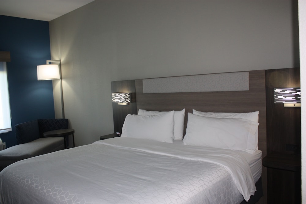 Holiday Inn Express Hotel & Suites Shamrock North by IHG - photo 21
