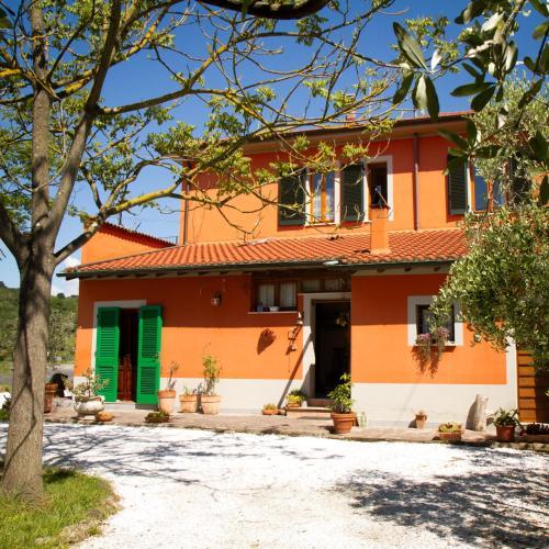 B&B Il Ramaiolo — 4-Star Luxury Hotel in Santa Maria A Monte, Italy