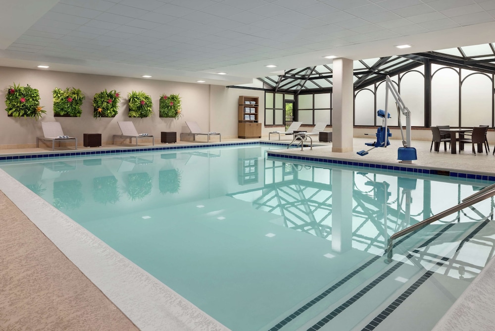 Embassy Suites by Hilton Atlanta Alpharetta - photo 22