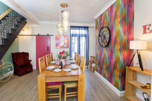 The Milton sleeps 8 close to York city centre pet friendly — 4-Star Luxury Hotel in York, United Kingdom