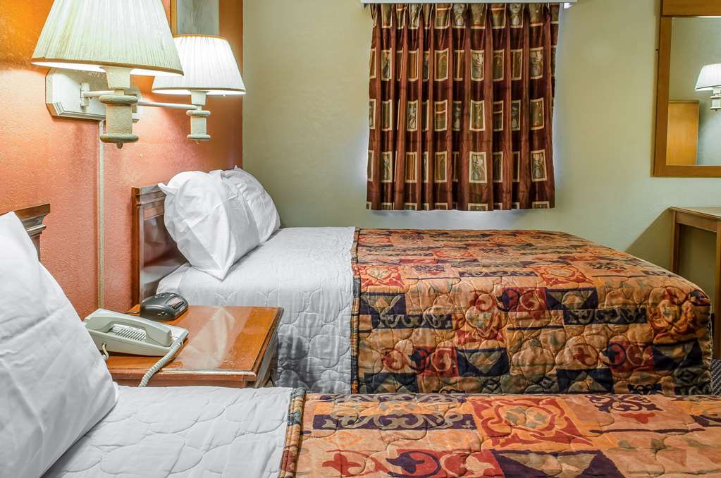 Rodeway Inn Allentown South - photo 11