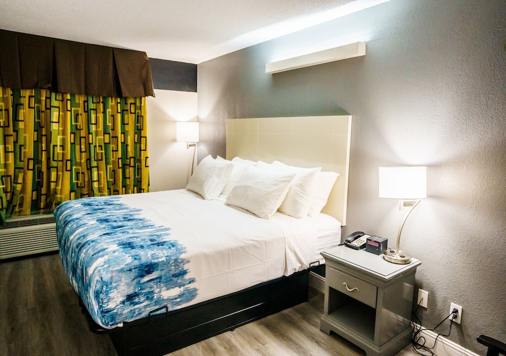 Lx Hotel Powered by ACW Circle - photo 41