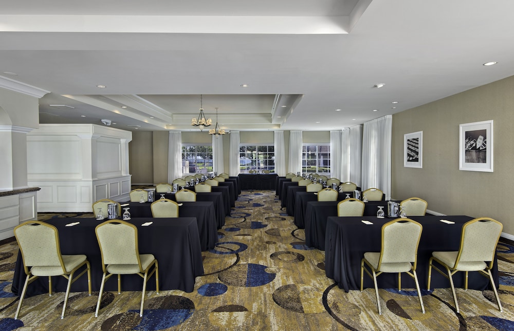 DoubleTree by Hilton San Pedro Port of Los Angeles - photo 49