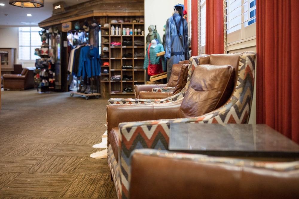 Tailwater Lodge Altmar Tapestry Collection by Hilton - photo 3