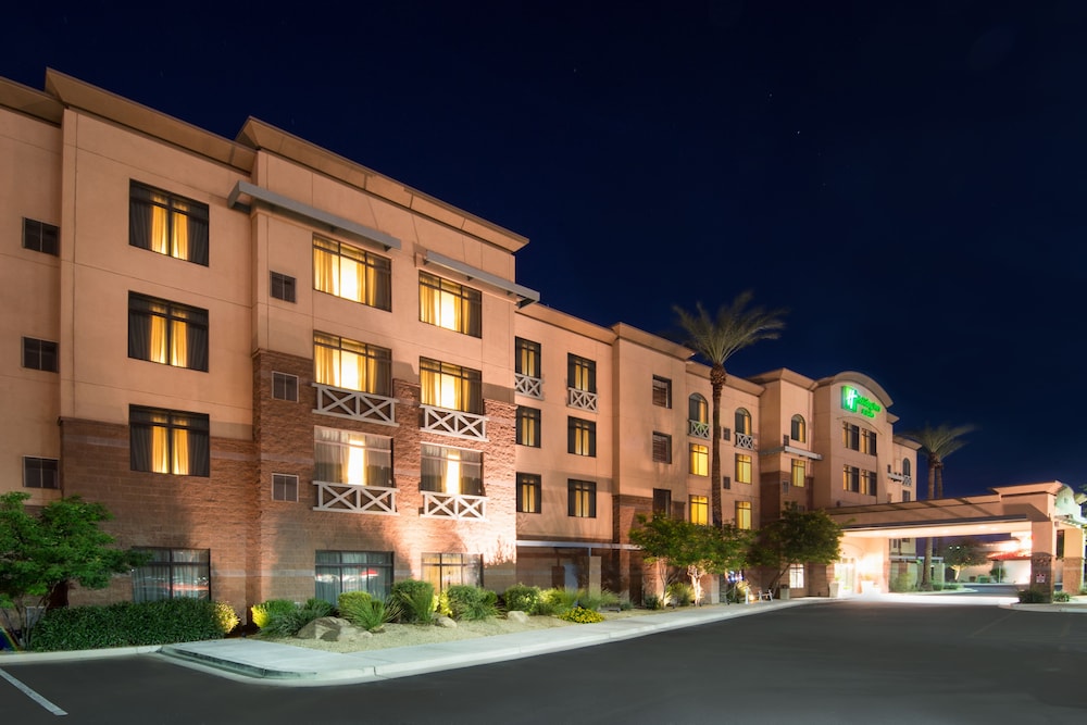 Holiday Inn & Suites Goodyear West Phoenix Area by IHG - photo 53