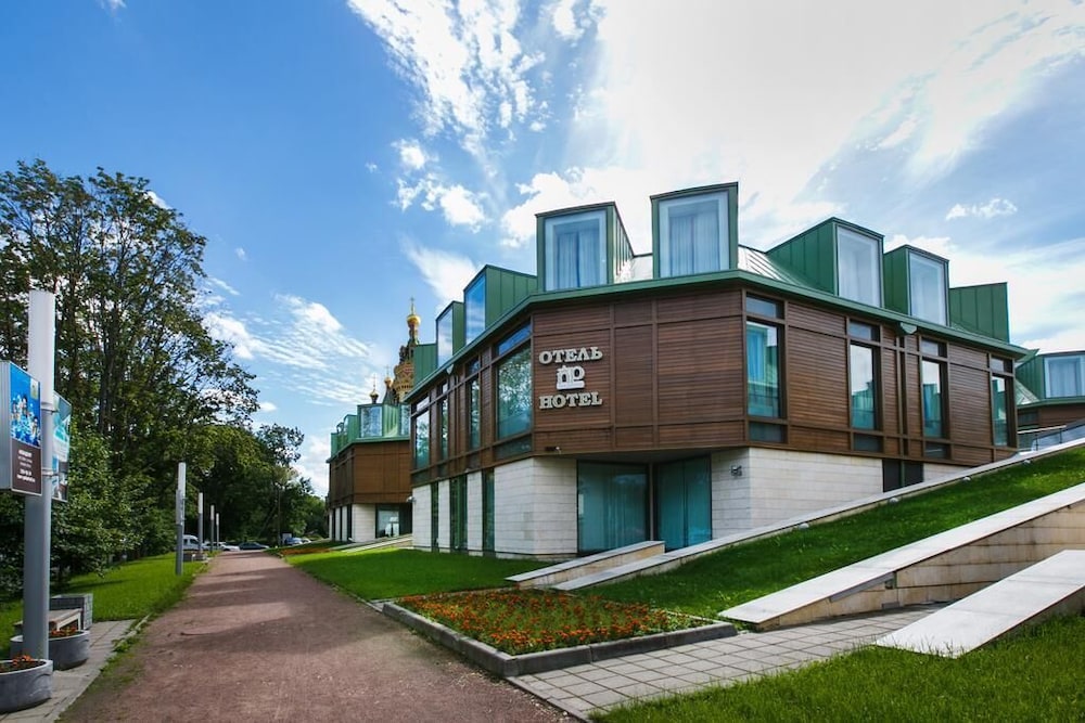 New Peterhof Hotel in Peterhof, Russia