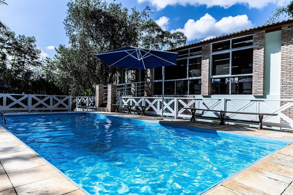 Chácara com Piscina a 40 min de SP — hotel in Mairipora