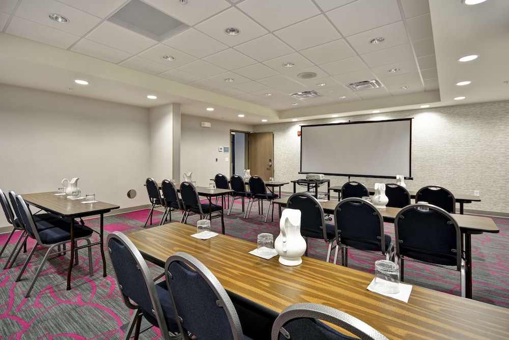Home2 Suites by Hilton Kansas City KU Medical Center - photo 36